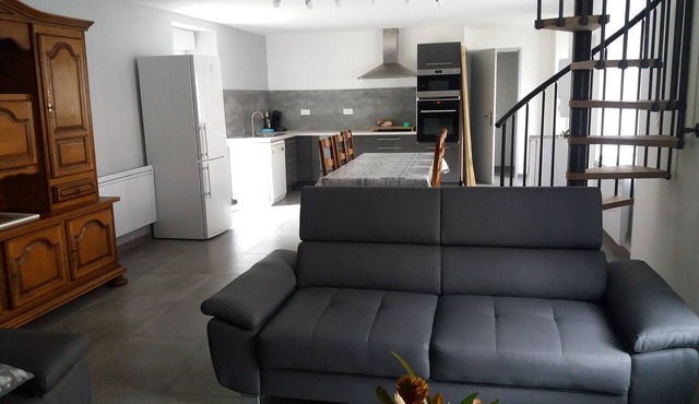 renovated holiday home - sleeps 8