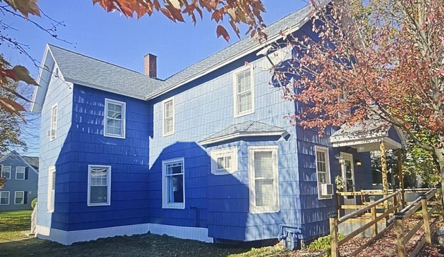 Renovated Home in Heart of Bemus Point, Large Yard-Fire Pit- 3-4 Bedrooms