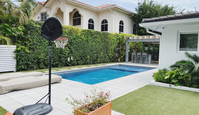 Renovated home in the heart of South Miami