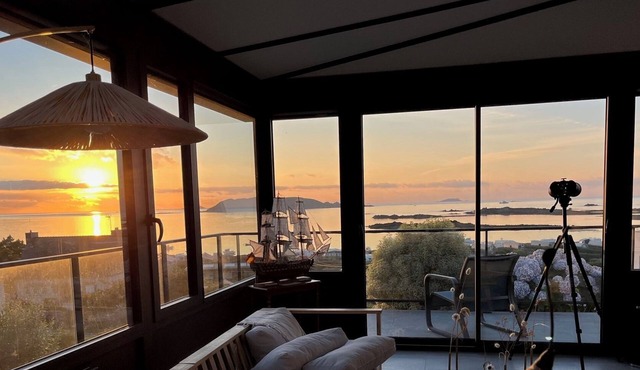 Renovated house, exceptional sea view, sleeps 8. Between Perros-Guirec and Paimpol