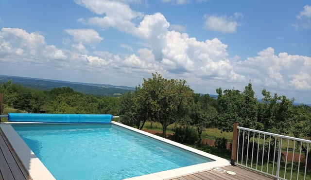 Renovated house with view and heated pool