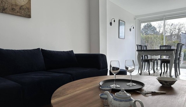 Renovated house in Moulins with garden and veranda