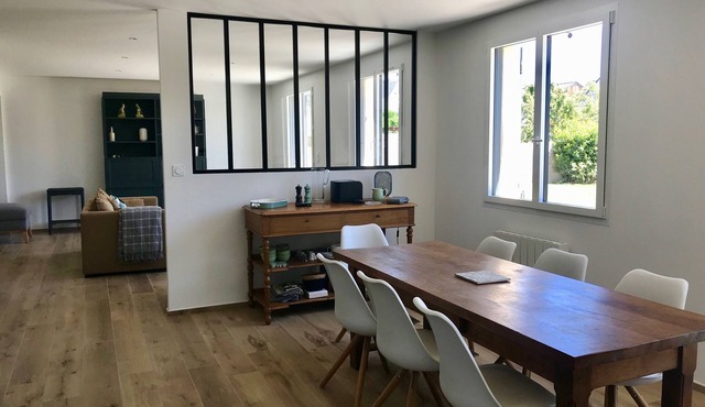 Renovated house in the center of Ploubalay, 5 minutes from the beaches