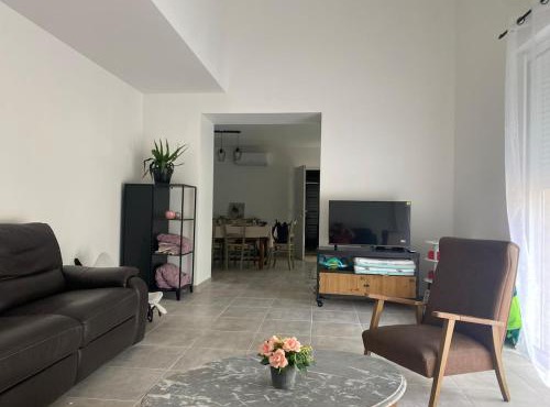 Renovated house l Garden l Private parking