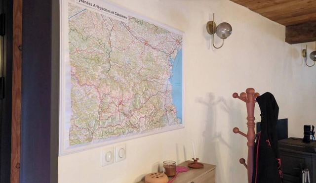 Renovated house, pets welcome and fenced garden