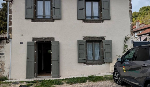 Renovated house with terrace and balcony in Polignac