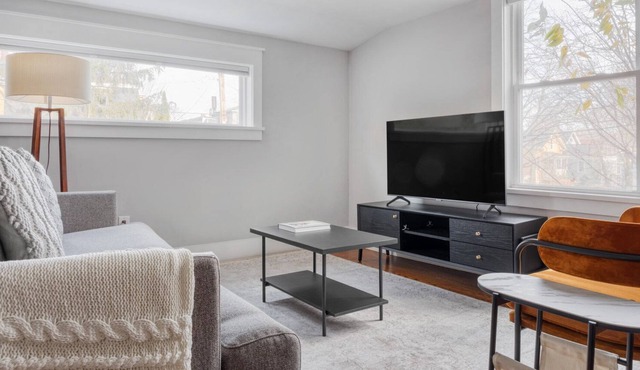 Renovated JP 2BR near Stony Brook T, w. W/D in unit, by Blueground