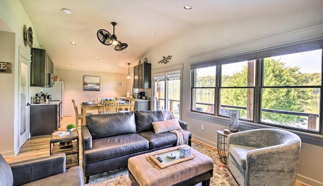 Renovated Lakefront Cottage with Private Dock!