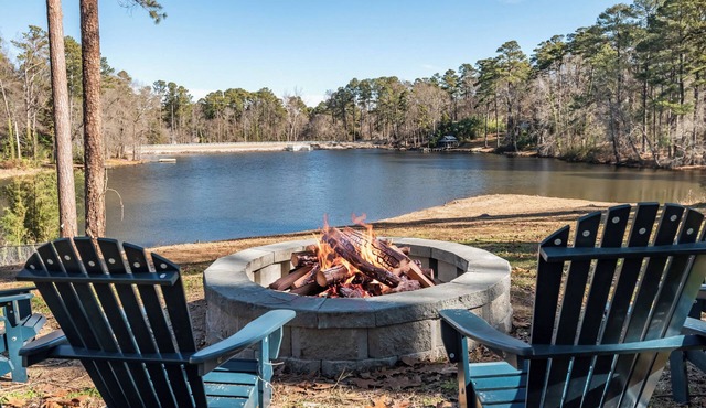 Renovated lakefront home, minutes to downtown Raleigh!