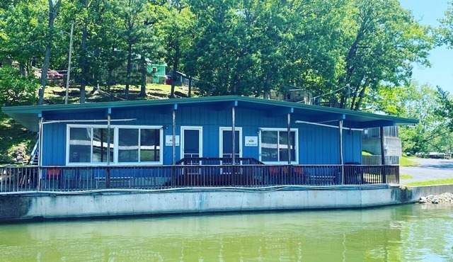 Renovated lakeside cabin with pool & resort amenities!
