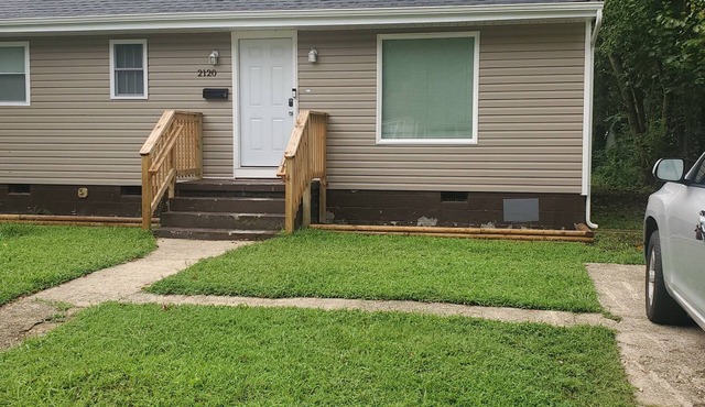 Renovated "Like New" Comfy Home.