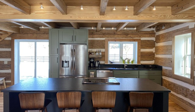 Renovated Log House in Harisonburg
