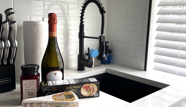 Renovated Luxury Studio