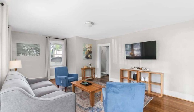 Renovated! Mins to BHM CrossPlex-Central Park Chic
