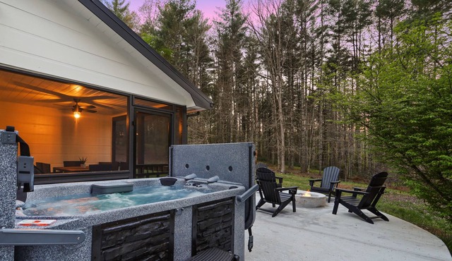 Renovated~Mountain Escape~Hot Tub~Family Fun