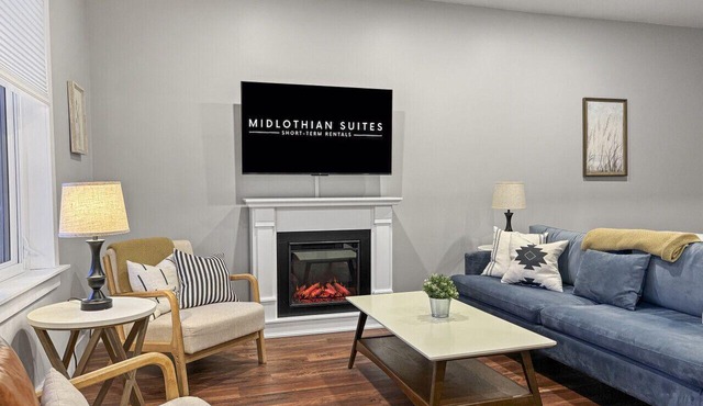 Renovated, near DT, FAST Wi-Fi, free parking | TS