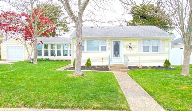 Renovated, new pet-friendly rental near Bay/Beaches!