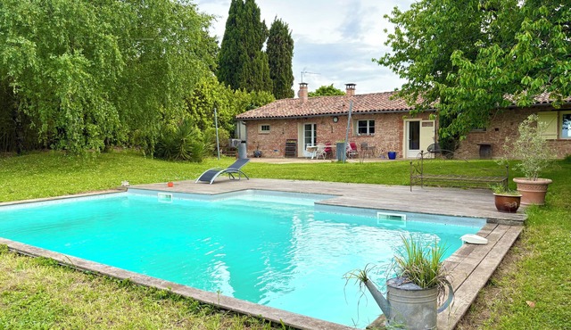 Renovated Old Dairy | Swimming Pool, Large Garden, Terrace