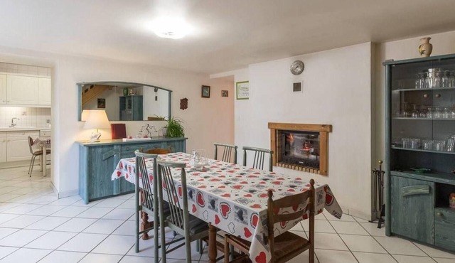 Renovated old house with pool in Brotte-lès-Ray