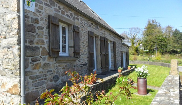 Renovated peaceful house with garden and pets allowed