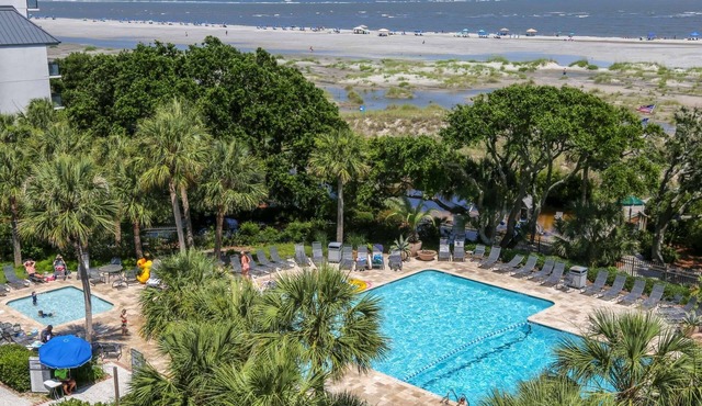 Renovated Penthouse with Ocean Views, Community Pool, Kid Pool, Beach Access & Roof Deck