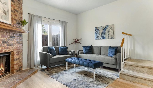 Renovated Plano Condo 2 BR