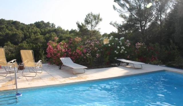 Renovated Provencal country house in the heart of nature