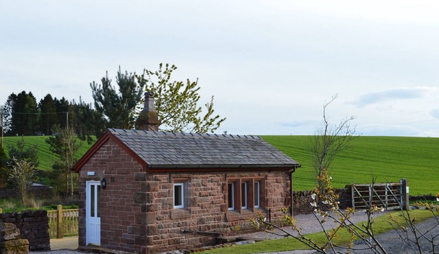 Renovated Railway Weigh Office In A Tranquil Location and perfect for Stargazing