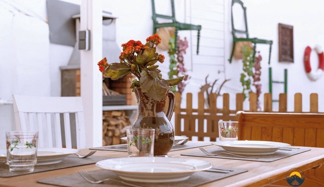 Renovated rural house with fireplace and swimming pool, close to hiking trails and reservoir.