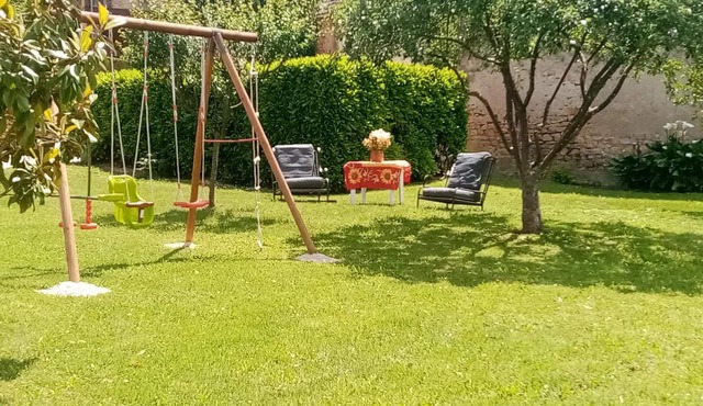 Renovated Stone House 4 Pers with Garden and Terrace, Near Dordogne