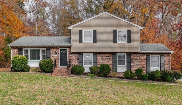 Renovated Southside Suburban Sanctuary In Highly Sought After Suburb