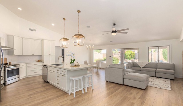 Renovated & Spacious 4Bed/3Bath Entertainers Home w/HEATED Pool