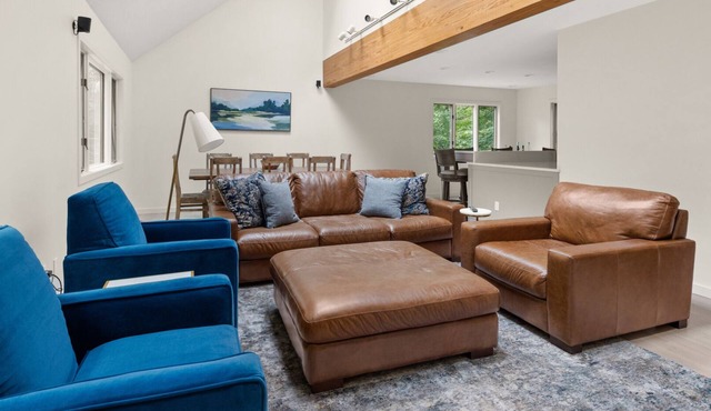 Renovated-Spacious Home ideally located in the middle of Stowe
