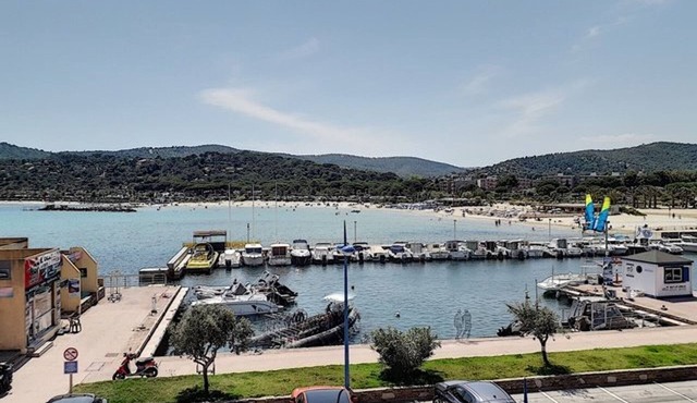 Renovated studio with air conditioning and pool in Bormes-les-Mimosas