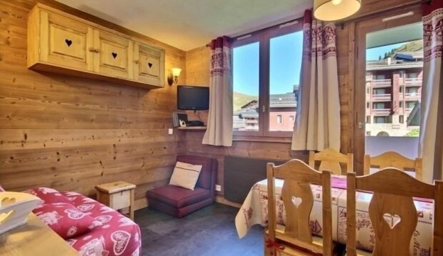 Renovated studio cabin, 4 pers, ski-in/ski-out, Belle Plagne