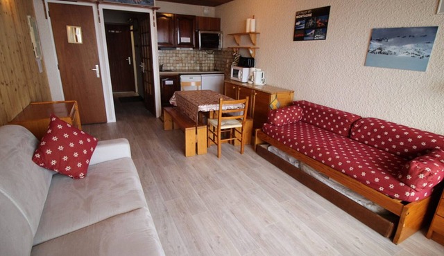 Renovated studio cabin at the foot of the slopes, balcony, parking – Auris en Oisans