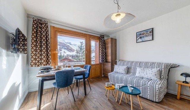 Renovated studio for 2 with balcony and WIFI in Val-d'Isère
