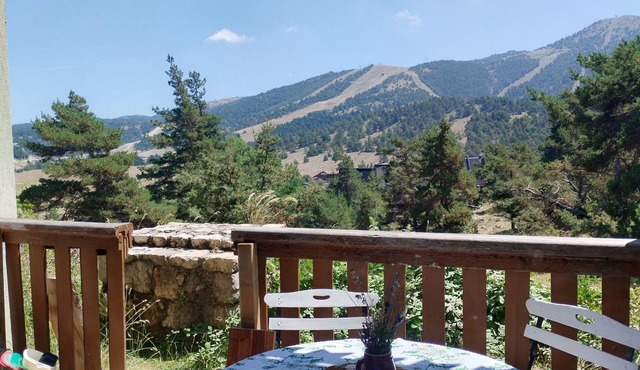 Renovated studio fully equipped 4/5 sleeps Gréolières les Neiges 1400