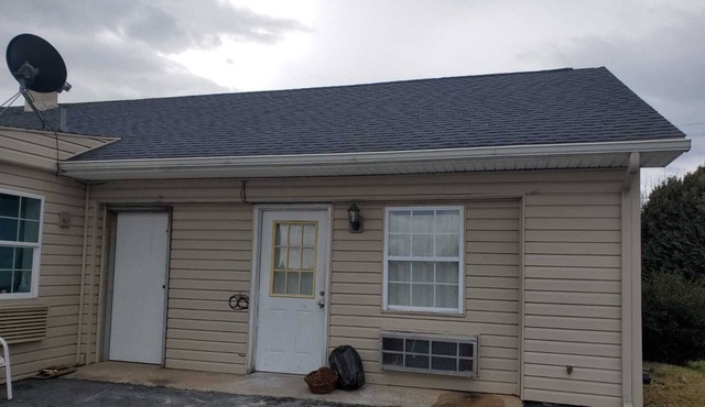 Renovated Studio off 78