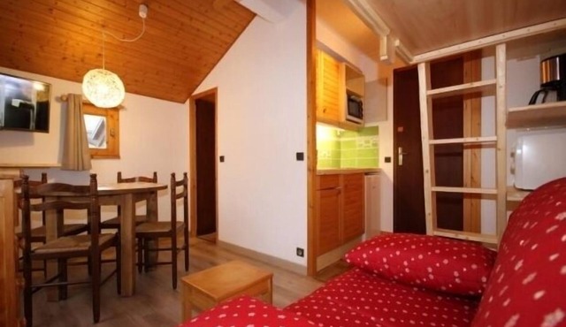 Renovated studio, pets allowed, parking in Les Saisies