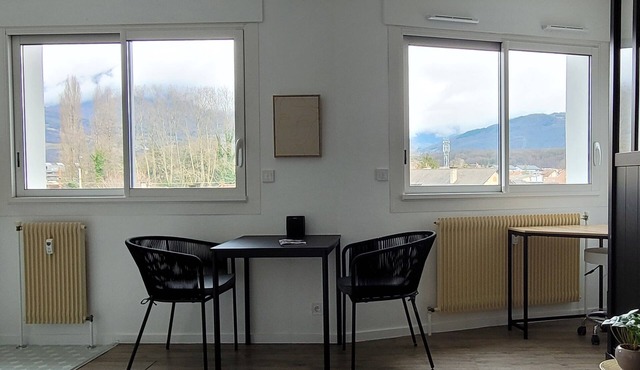 Renovated studio with mountain view - Centre Chambéry