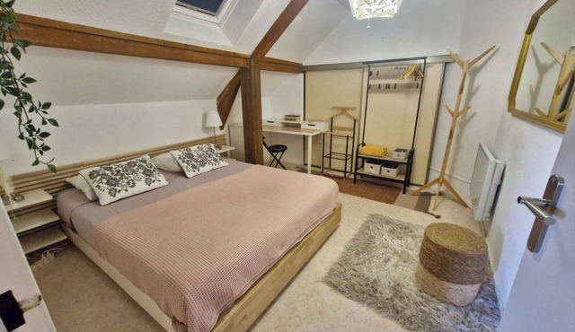 Renovated T2 apartment in the heart of Paray with view of the Basilica bell tower - Parking