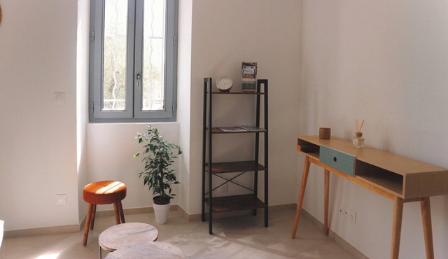 Renovated T2 apartment in the heart of Suze-la-Rousse