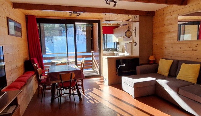 Renovated T2 apartment at the slopes, for 6 guests