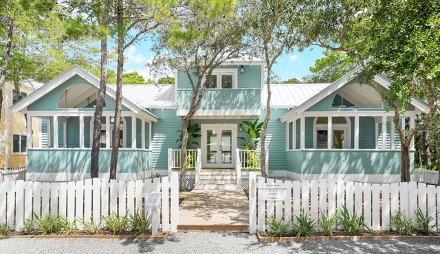 RENOVATED TO STUDS IN SEASIDE! 3 KINGS! Sawyer Craig's Combo