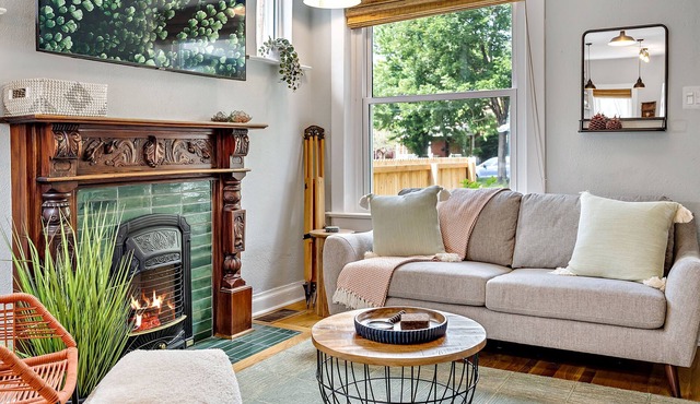 Renovated Townhome in prime Denver Location!