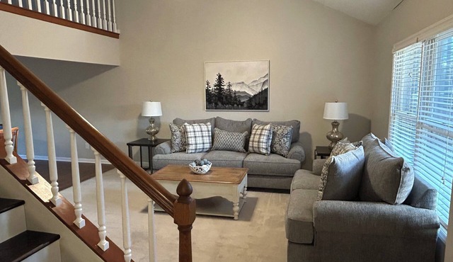Renovated Townhome Near Pinehurst -Monthly Renters and Pets Welcome!