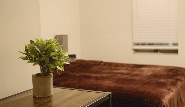 Renovated Townhome w/King Bed & Perfect Location!