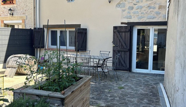 Renovated village house in the village of La Force