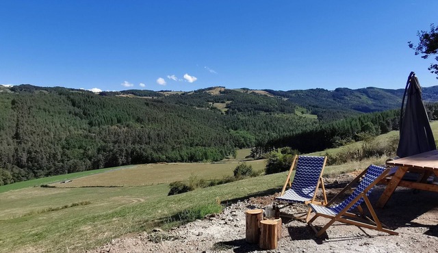 Renovated vineyard house in Langeac, nature and hiking
